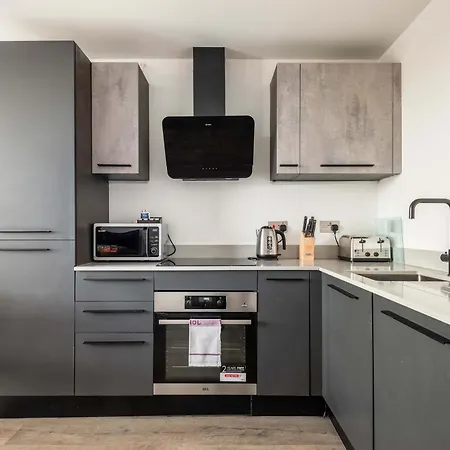 Stayzeni, Ouse Court Spacious 2 Bed Flat