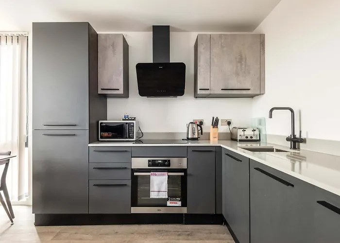 Stayzeni, Ouse Court Spacious 2 Bed Flat