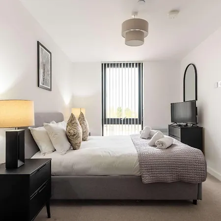 Stayzeni, Ouse Court Spacious 2 Bed Flat *