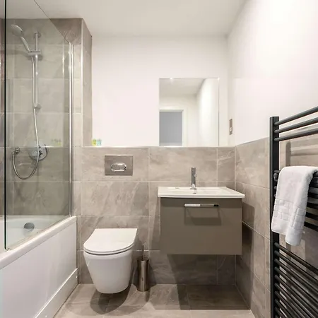 Stayzeni, Ouse Court Spacious 2 Bed Flat Apartamento